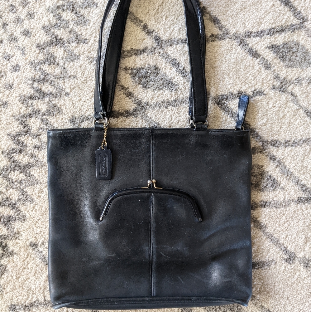 Vintage Coach NYC Skinny Tote №9546 with Kisslock in Navy Blue